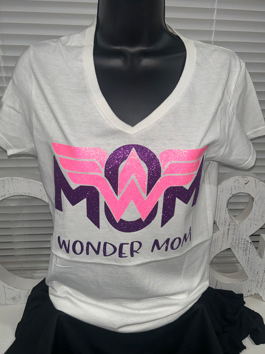 Wonder Mom (White - Vneck)