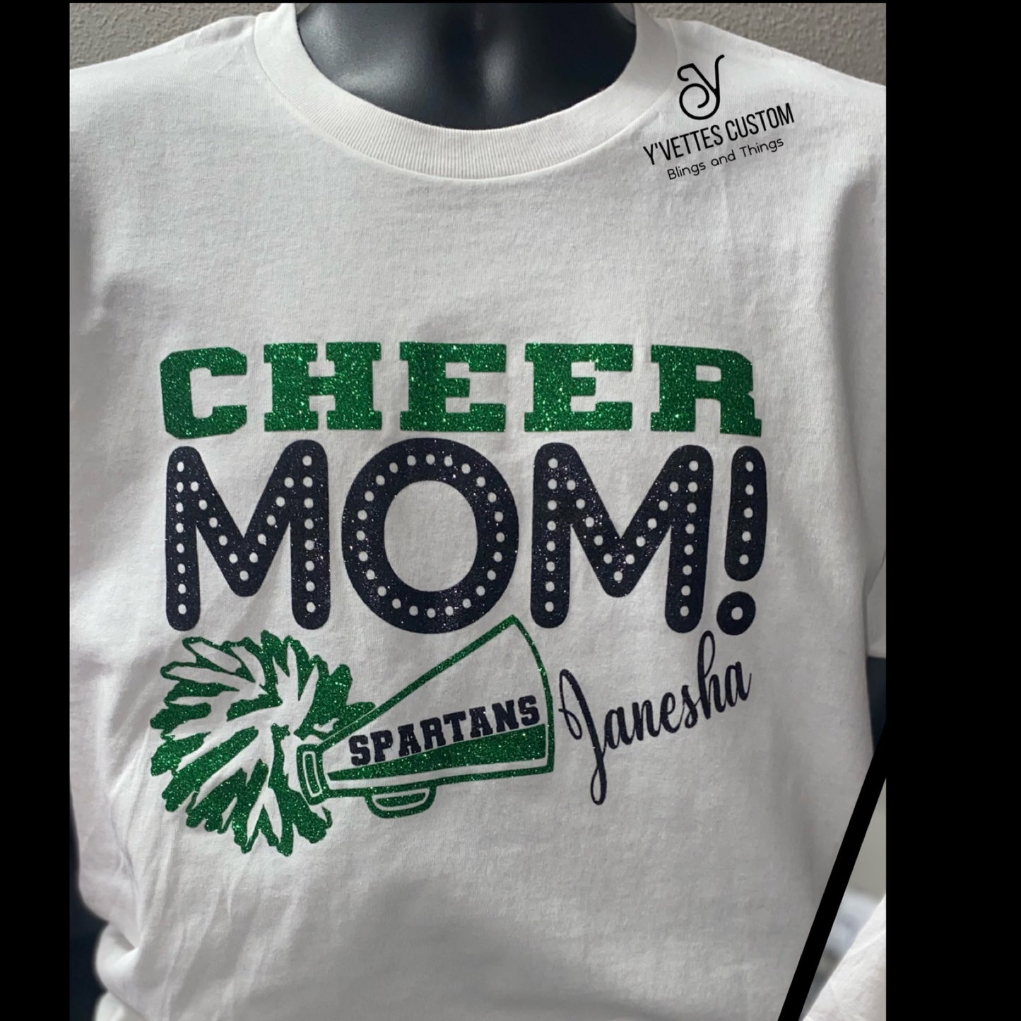 Cheer - MOM (bullhorn) Glitter